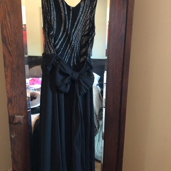 Nu Mode - Picture 2 of 3